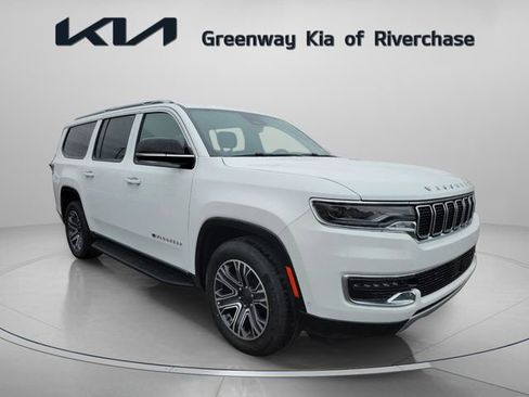 Used 2024 Jeep Wagoneer L Series II image 1