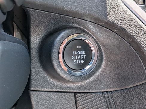 Used 2024 Subaru Forester Premium AWD/4WD image 23