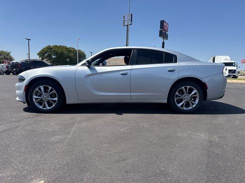 Used 2023 Dodge Charger SXT AWD/4WD image 5