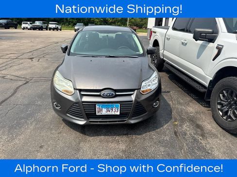 Used 2012 Ford Focus SE FWD image 2