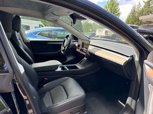 Used 2023 Tesla Model Y Long Range AWD/4WD image 8