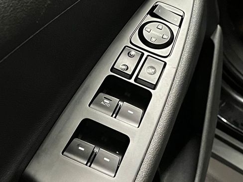 Used 2018 Hyundai Tucson Sport w/ Cargo Package image 18