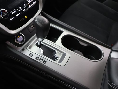 Used 2019 Nissan Murano S image 43