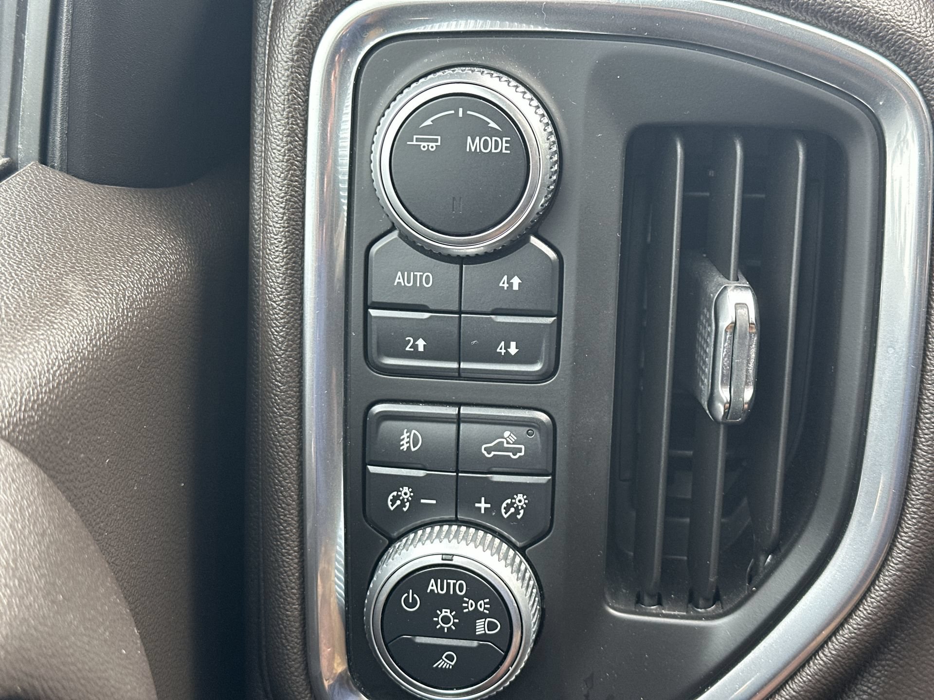 Used 2020 GMC Sierra 1500 Denali w/ Denali Ultimate Package AWD/4WD image 30