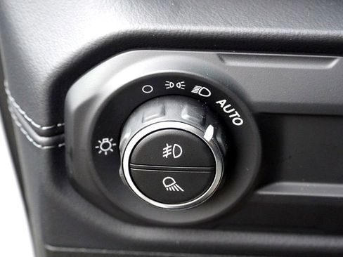 New 2026 Jeep Gladiator Sport AWD/4WD image 22
