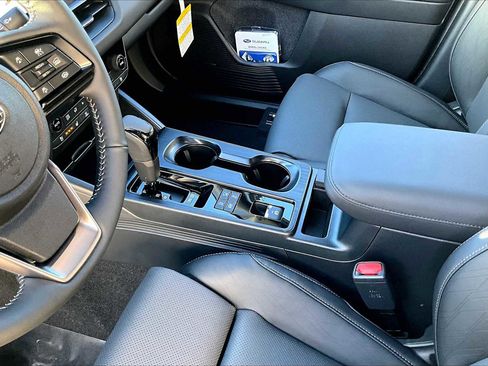 New 2026 Subaru Outback Touring image 7