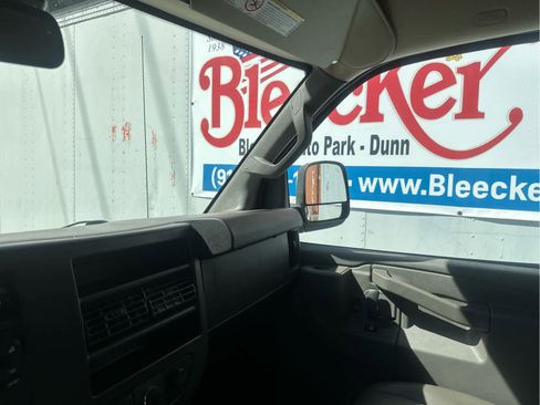 Used 2020 Chevrolet Express 3500 Extended w/ Driver Convenience Package image 35