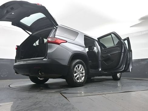 Used 2021 Chevrolet Traverse LT AWD/4WD image 49