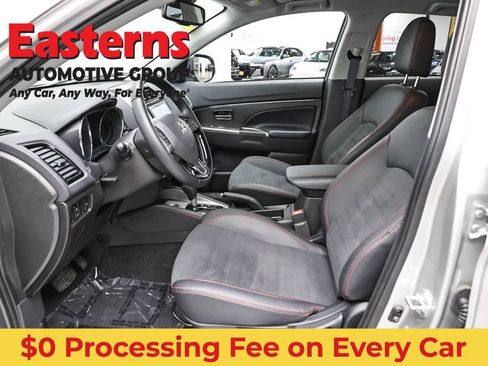 Used 2025 Mitsubishi Outlander Sport SE AWD/4WD image 14