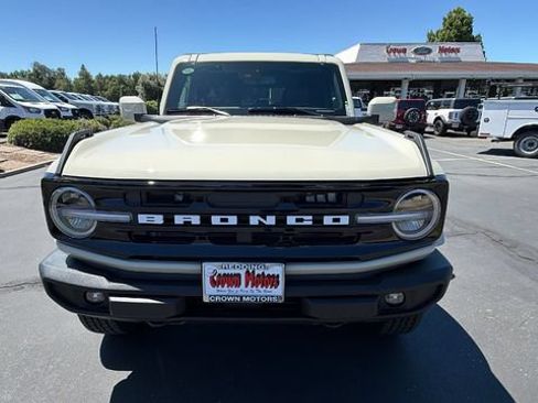 New 2026 Ford Bronco Outer Banks AWD/4WD image 8