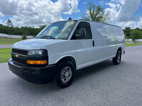 Used 2019 Chevrolet Express 2500 Extended w/ Driver Convenience Package RWD image 5