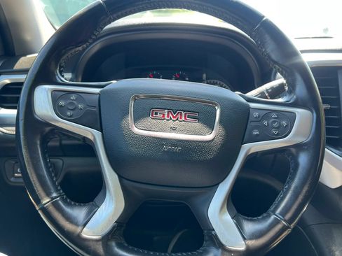 Used 2019 GMC Acadia SLE FWD image 16