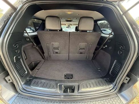 Used 2017 Ford Explorer XLT FWD image 20