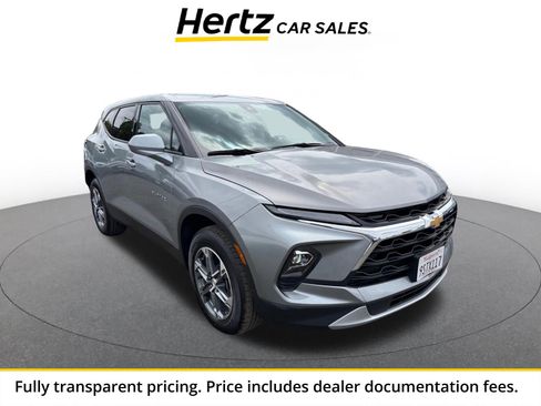 Used 2025 Chevrolet Blazer LT FWD image 1