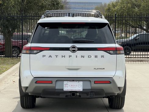 New 2026 Nissan Pathfinder Platinum FWD image 5