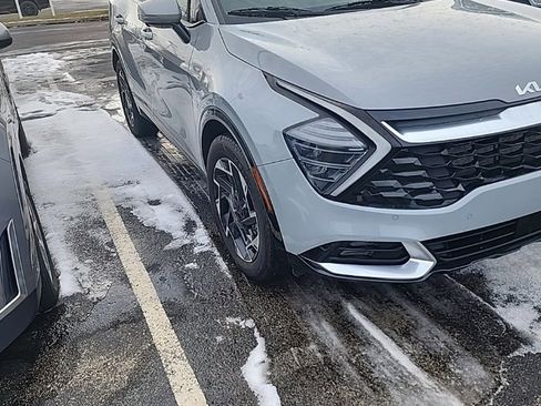 Used 2024 Kia Sportage SX image 3