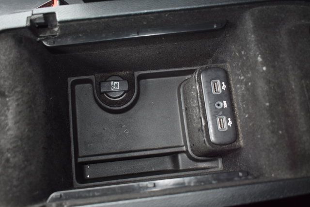 Used 2017 Chrysler 300 S RWD image 34