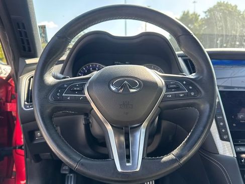 Used 2017 INFINITI Q60 Red Sport 400 AWD/4WD image 19