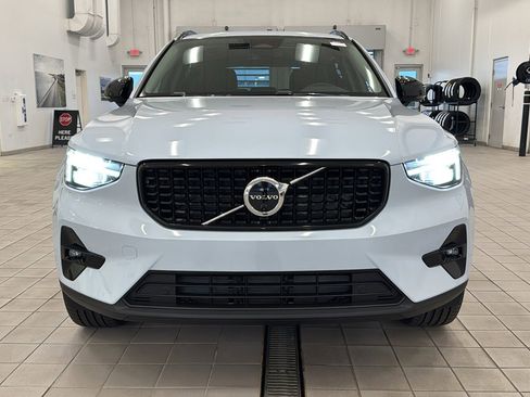 Used 2026 Volvo XC40 B5 Plus w/ Protection Package Premier image 10