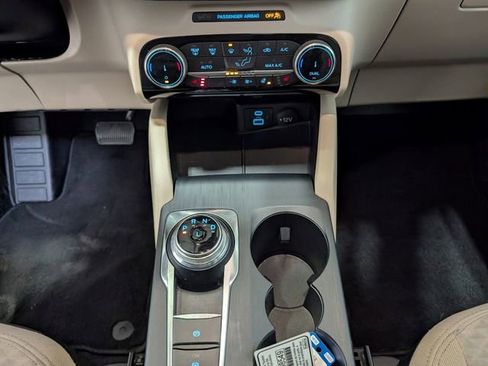 Used 2022 Ford Escape SE w/ Convenience Package image 22