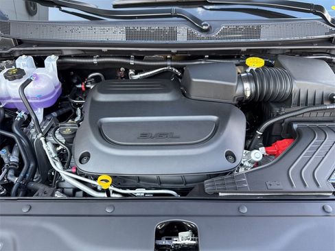 New 2026 Chrysler Pacifica Limited image 43