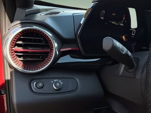 Certified 2024 Chevrolet Trax RS w/ Driver Confidence Package image 15