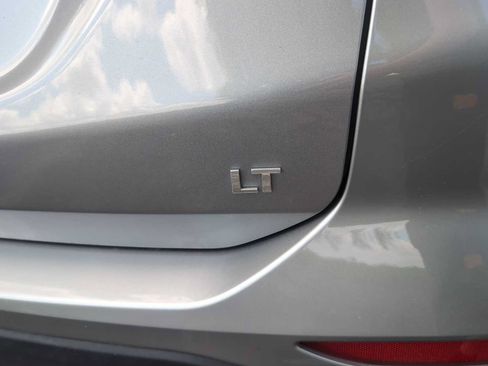 Used 2024 Chevrolet Equinox LT FWD image 30