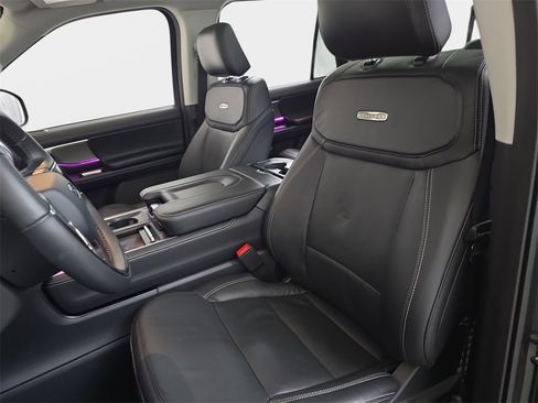 Used 2025 Ford Expedition Max Platinum w/ Driver's Package image 19