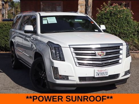Used 2017 Cadillac Escalade ESV Platinum AWD/4WD image 2