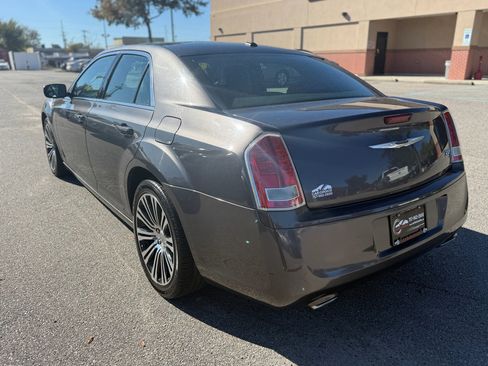 Used 2014 Chrysler 300 S image 9