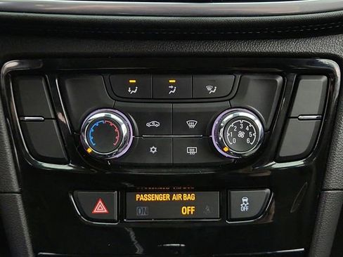 Used 2021 Buick Encore Preferred AWD/4WD image 15