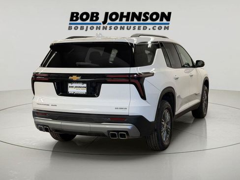 Used 2025 Chevrolet Traverse LT AWD/4WD image 10