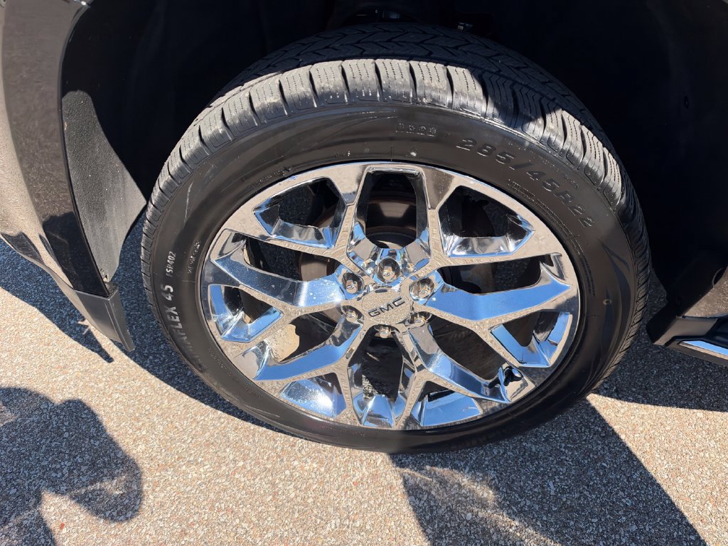 Used 2017 GMC Yukon Denali AWD/4WD image 24
