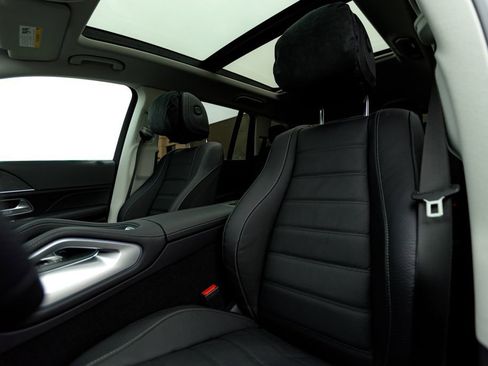 New 2026 Mercedes-Benz GLS 450 4MATIC image 61