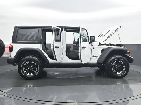 Used 2025 Jeep Wrangler Unlimited Rubicon AWD/4WD image 37