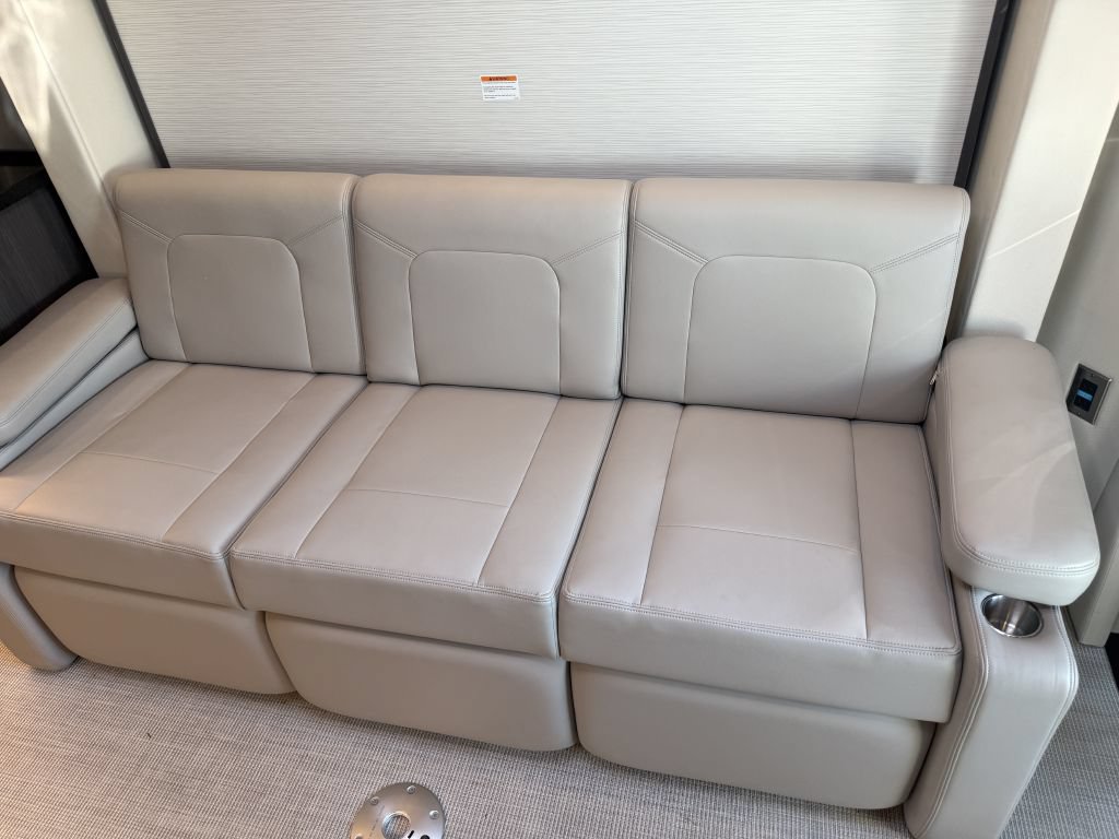 Used 2020 Mercedes-Benz Sprinter 3500 image 48