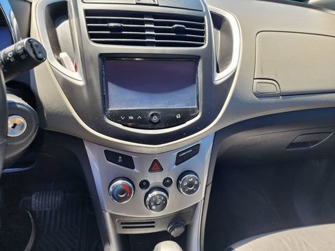 Used 2016 Chevrolet Trax LT w/ LT Convenience Package FWD image 10