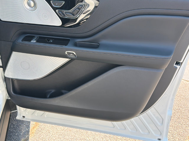 New 2026 Lincoln Aviator Reserve AWD/4WD image 15