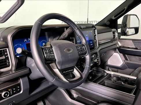 Certified 2025 Ford F250 Platinum AWD/4WD image 10