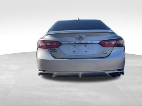 Used 2019 Toyota Camry SE FWD image 7