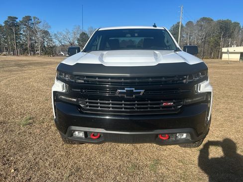 Used 2021 Chevrolet Silverado 1500 LT Trail Boss w/ LPO, Dark Essentials Package image 3