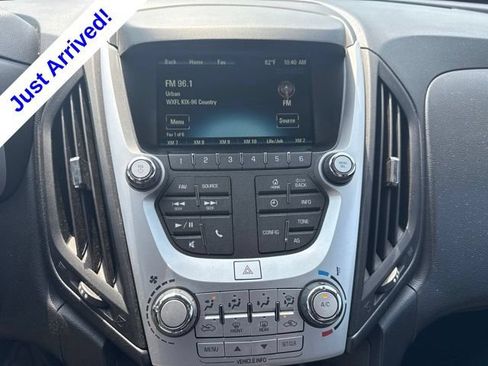Used 2017 Chevrolet Equinox LS FWD image 11