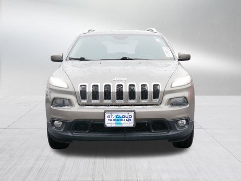 Used 2016 Jeep Cherokee Latitude w/ Cold Weather Group image 2