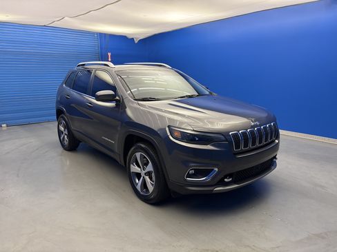 Used 2021 Jeep Cherokee Limited w/ Elite Package AWD/4WD image 2