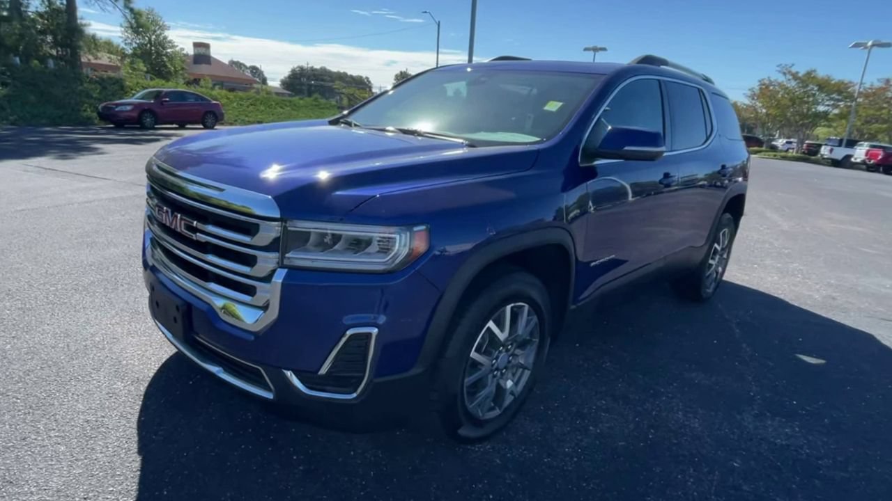 Used 2023 GMC Acadia SLE w/ Driver Convenience Package AWD/4WD image 4
