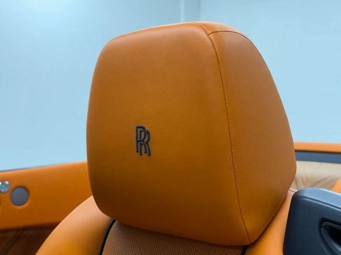 Used 2017 Rolls-Royce Dawn RWD image 32