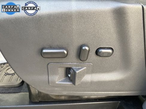 Used 2018 Ford Transit 150 XLT image 22