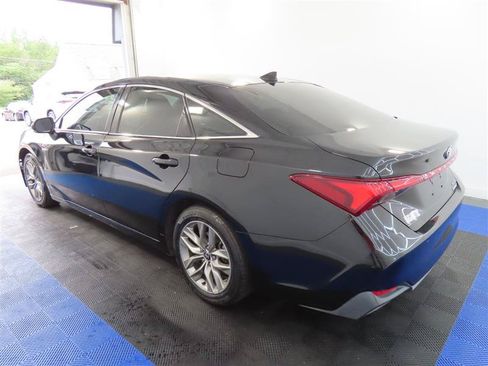 Used 2021 Toyota Avalon XLE w/ Moonroof Package FWD image 10