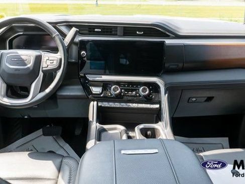 Used 2024 GMC Sierra 2500 Denali w/ Denali Reserve Package AWD/4WD image 13