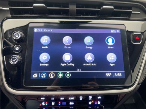 Used 2022 Chevrolet Bolt EUV LT w/ Convenience Package image 22